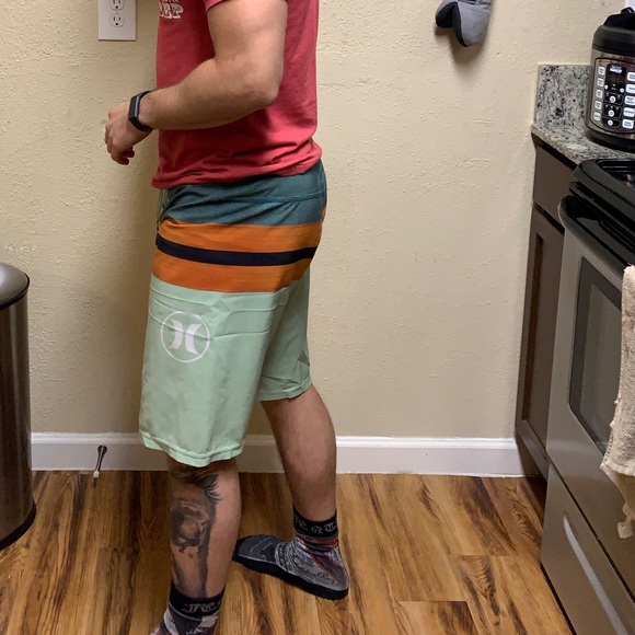 Men’s Hurley phantom board shorts - Picture 1 of 5